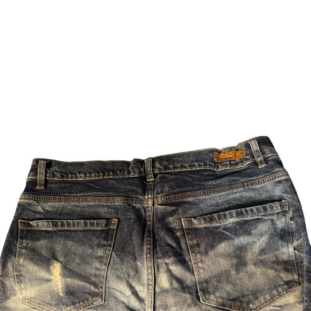 Evolution in Design Men’s Distressed Jeans - Picture 5 of 11